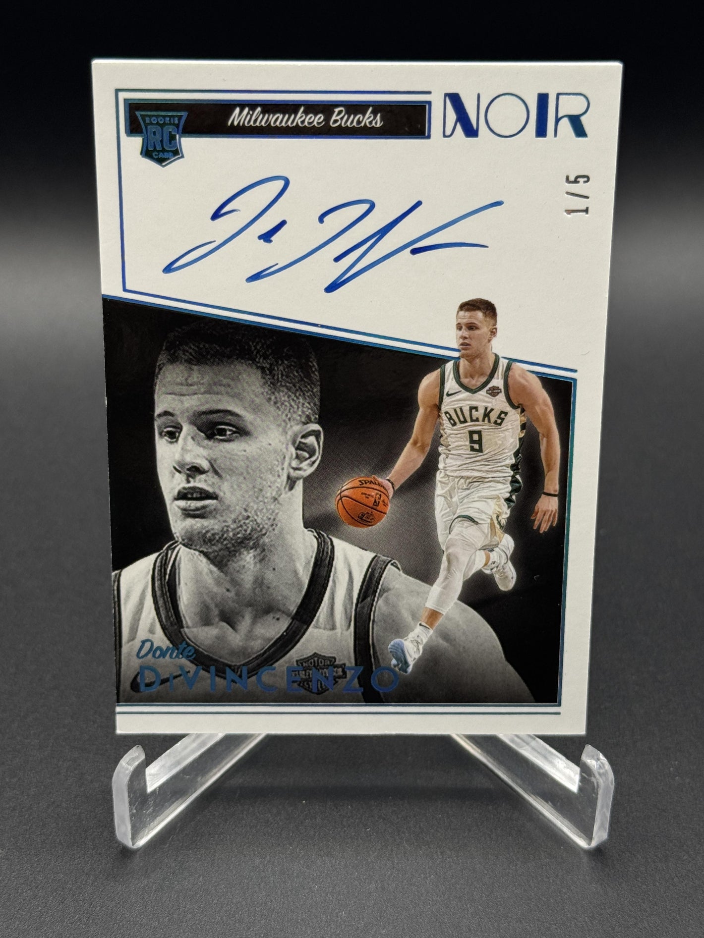 2018-19 Panini Noir #400 Donte DiVincenzo RC Rookie Sapphire Auto #/5