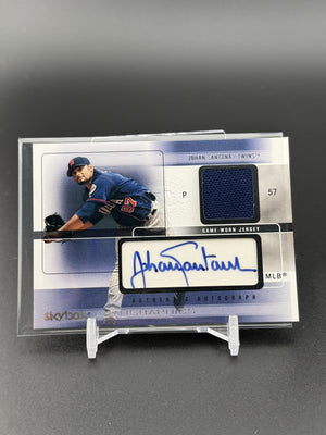 2005 SkyBox Autographics Johan Santana Auto Game Jersey Silver /75