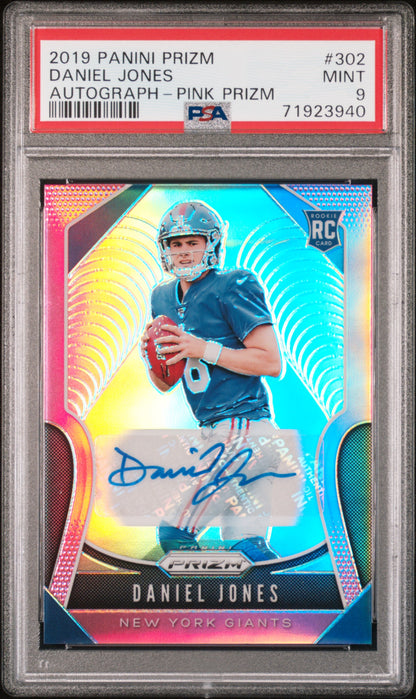 2019 Panini Prizm #302 Daniel Jones Rookie Autographs Prizm Pink PSA 9
