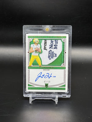 2020 Panini National Treasures Justin Herbert /10 Gold Rookie Patch Auto #104 WC