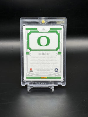 2020 Panini National Treasures Justin Herbert /10 Gold Rookie Patch Auto #104 WC