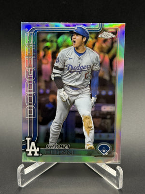 2025 Topps Chrome #1 Shohei Ohtani Image Variation SSP Refractor