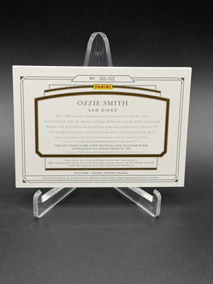 2019 National Treasures #SS-OZ Ozzie Smith Shadowbox Signatures Purple /12