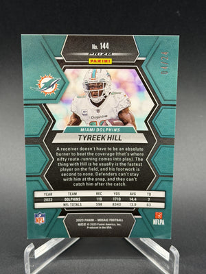 2023 Panini Mosaic #144 Tyreek Hill Gold Sparkle #/24