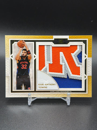 2025-26 Topps Definitive DRE-KAT2 Karl-Anthony Towns Game-Used Relic Gold 1/1