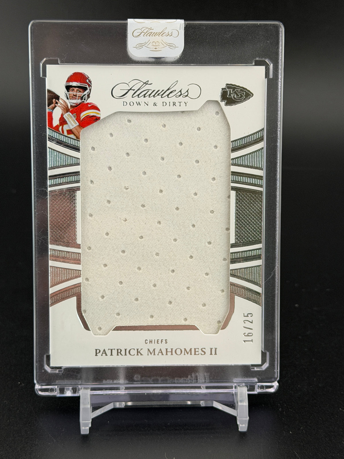 2025 Panini Flawless #65 Patrick Mahomes II Down and Dirty Game Used Jersey /25