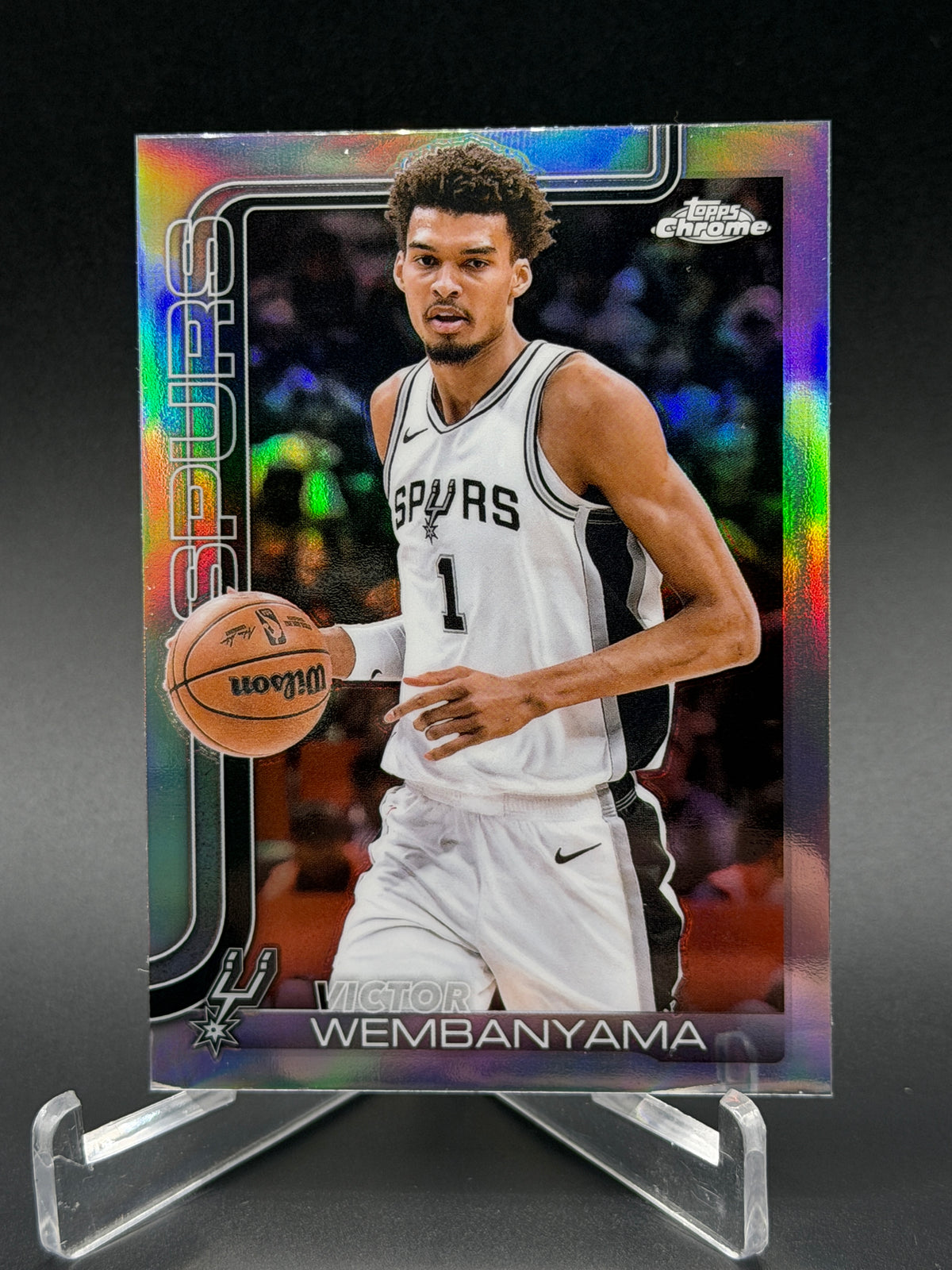 2025-26 Topps Chrome #221 Victor Wembanyama Refractor