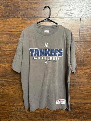 VTG NY Yankees T-shirt Jersey Mariano Rivera 42 Majestic L